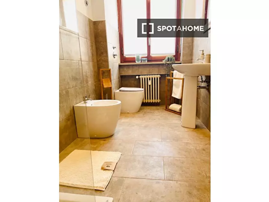 Immagine 10 di Camera condivisa in affitto  in Via Antonio Canova a Milano