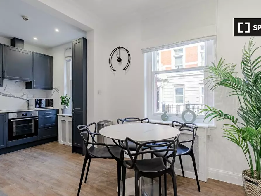 Immagine 17 di Appartamento in affitto  in 24-25 Nassau St, Fitzrovia, London W1W 7AQ, UK a Paddington