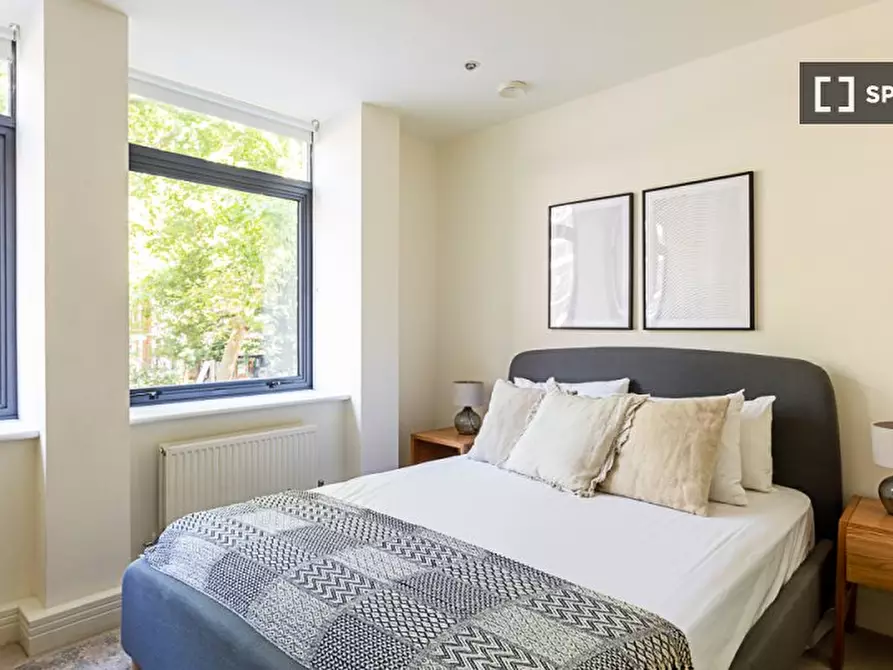 Immagine 5 di Appartamento in affitto  in Red Lion Square a Camden Town