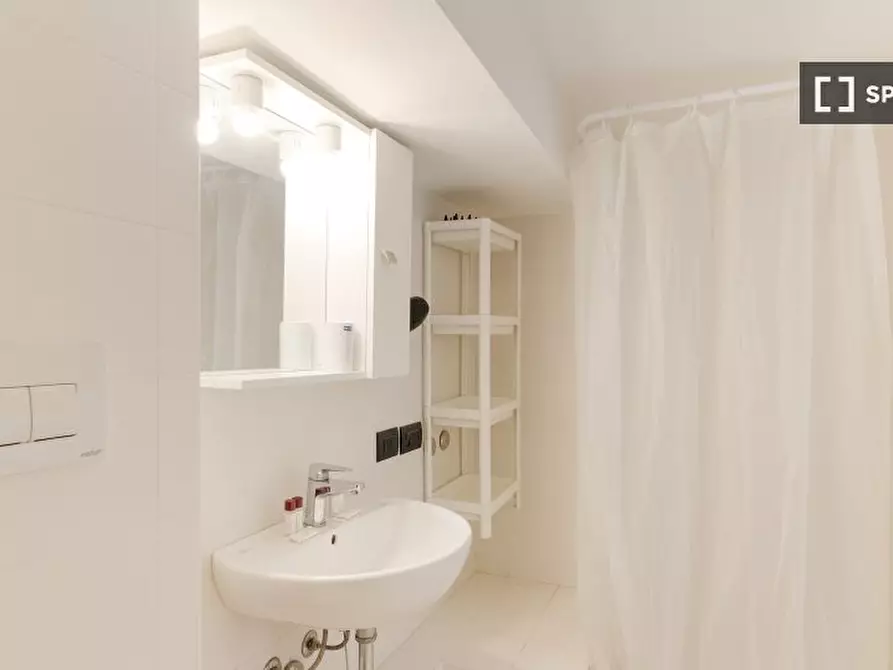 Immagine 2 di Ufficio in affitto  in Corso Magenta a Milano