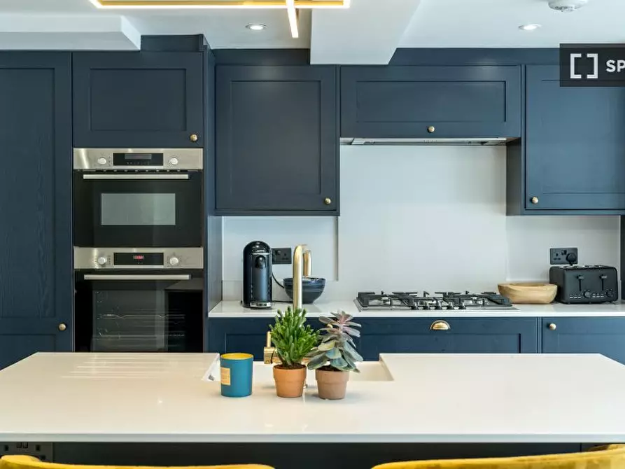 Immagine 9 di Appartamento in affitto  in Hafer Road a Wandsworth