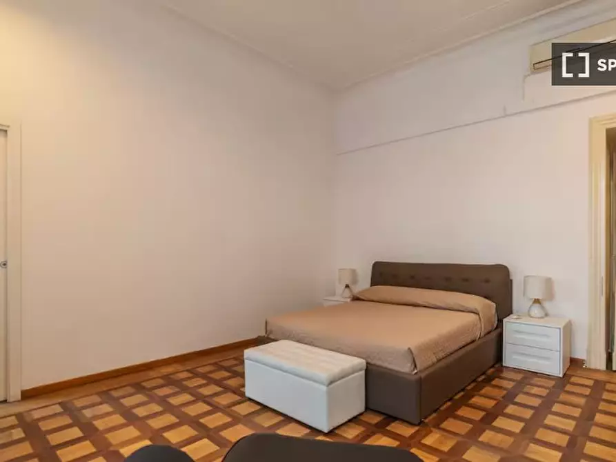 Immagine 14 di Appartamento in affitto  in Lungotevere delle Navi a Roma