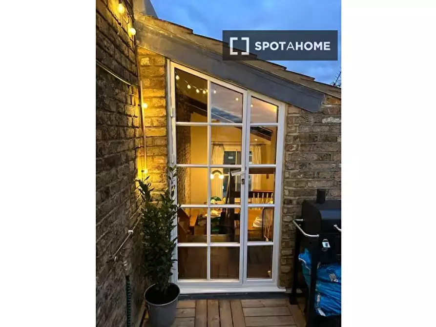 Immagine 1 di Appartamento in affitto  in Battersea Rise a Wandsworth