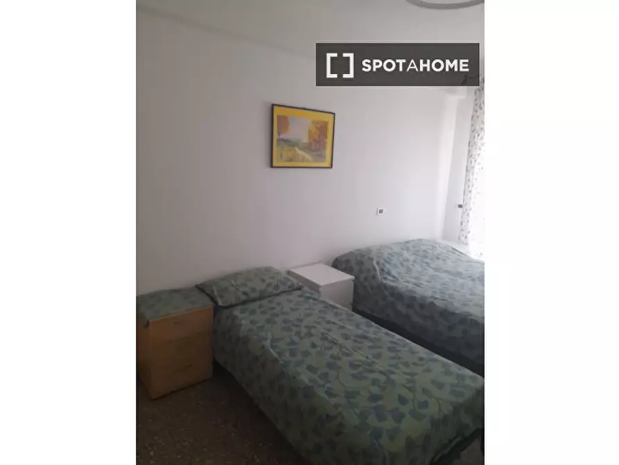 Immagine 1 di Camera condivisa in affitto  in Via Domenico Cucchiari a Roma