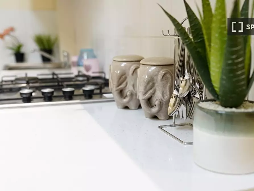 Immagine 2 di Appartamento in affitto  in Clare Rd a 