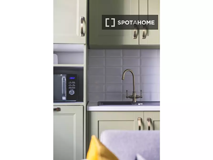 Immagine 12 di Appartamento in affitto  in flat a 
