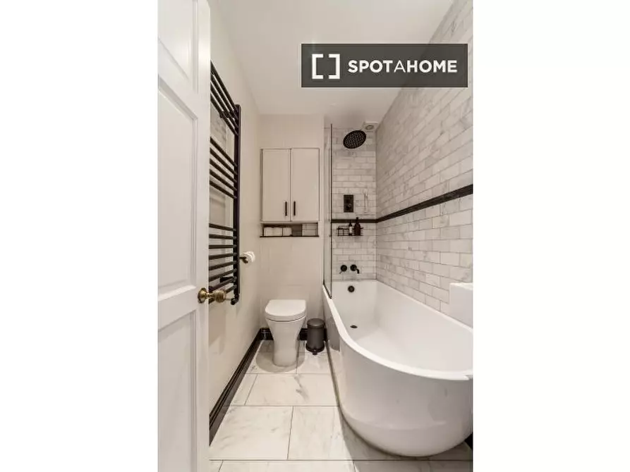 Immagine 6 di Appartamento in affitto  in B Colvestone Cres a Hackney