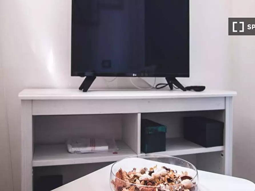 Immagine 10 di Camera condivisa in affitto  in Via Paolo Bassi a Milano