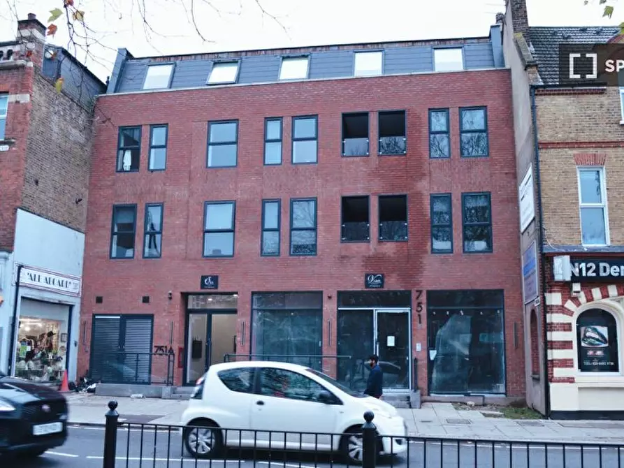 Immagine 13 di Appartamento in affitto  in A High Rd a Barnet