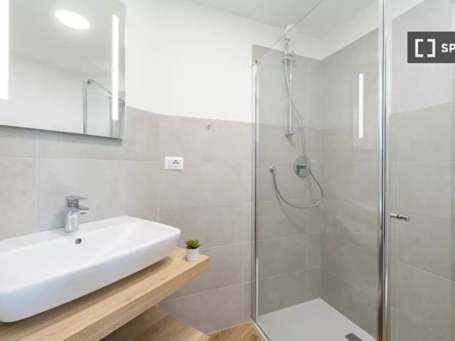 Immagine 5 di Camera condivisa in affitto  in San Giovanni a Trento