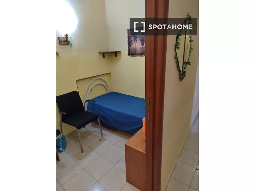 Immagine 11 di Appartamento in affitto  in Via dei Tribunali a Napoli