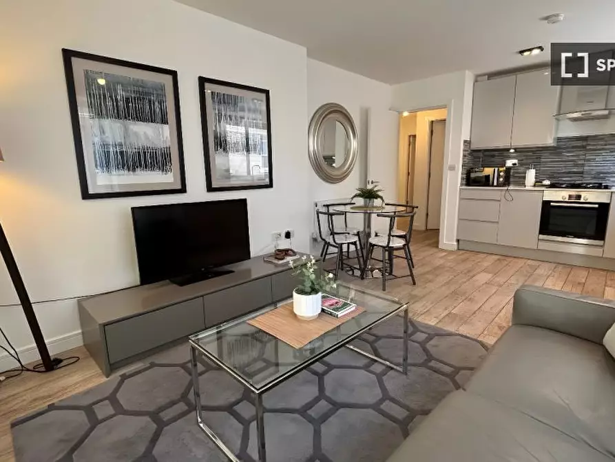Immagine 1 di Appartamento in affitto  in Bromehead St, Whitechapel, London E1 2PQ, UK a Poplar