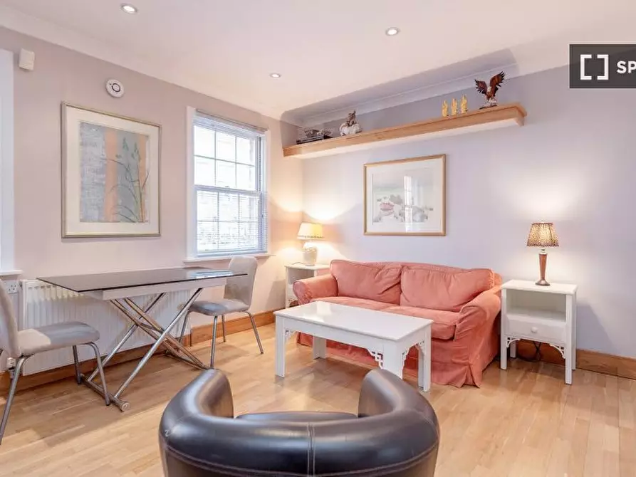 Immagine 4 di Appartamento in affitto  in Hatherley St a 