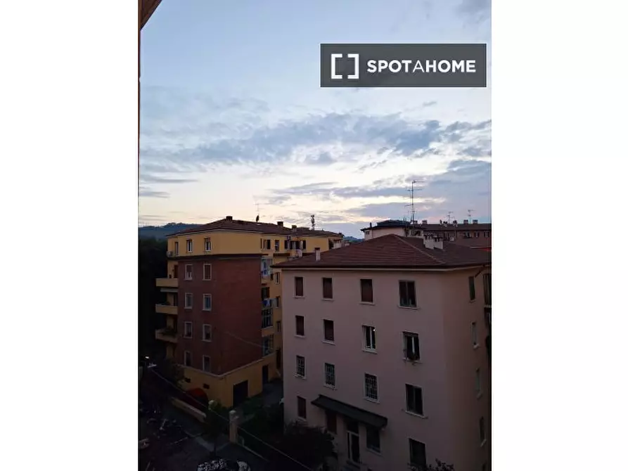 Immagine 8 di Camera condivisa in affitto  in Via Giuseppe Albini a Bologna