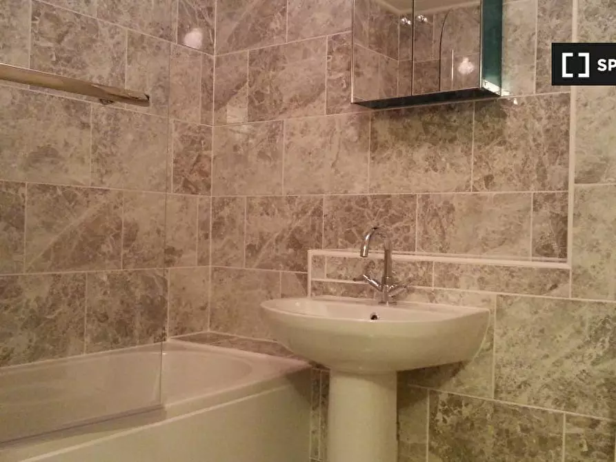 Immagine 5 di Camera condivisa in affitto  in Barnsdale Ave a Poplar