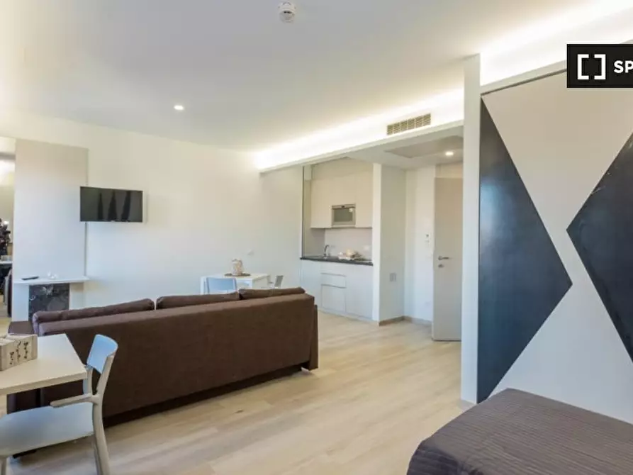 Immagine 2 di Appartamento in affitto  in Via di Acqua Bullicante a Roma