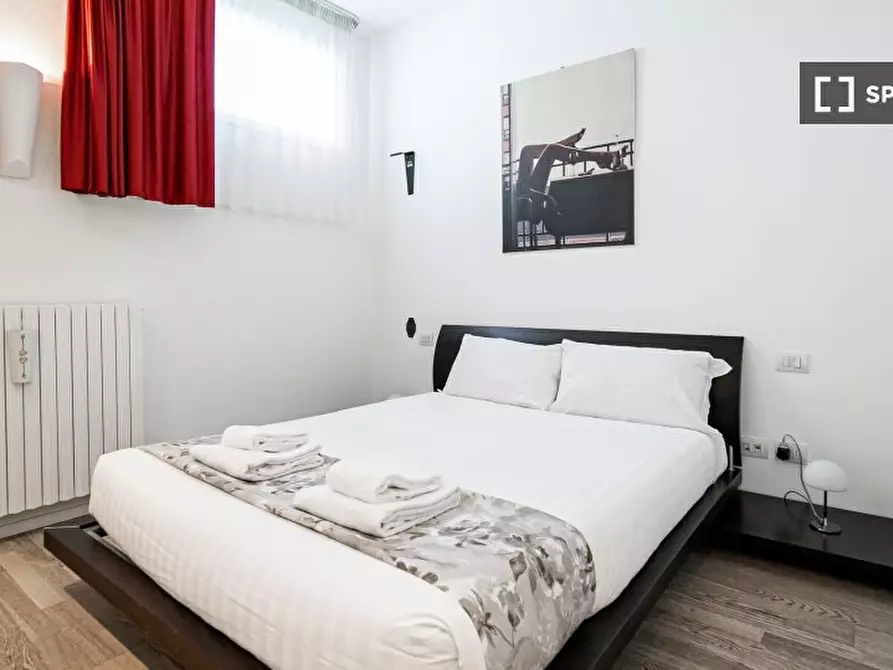 Immagine 14 di Appartamento in affitto  in Via Decembrio a Milano