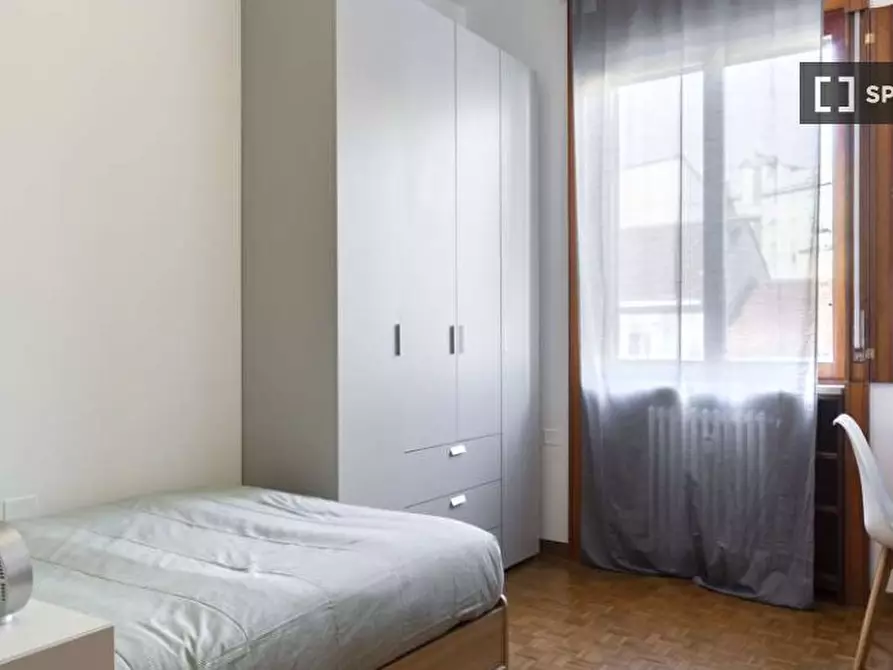 Immagine 3 di Camera condivisa in affitto  in Via Piccinni a Milano