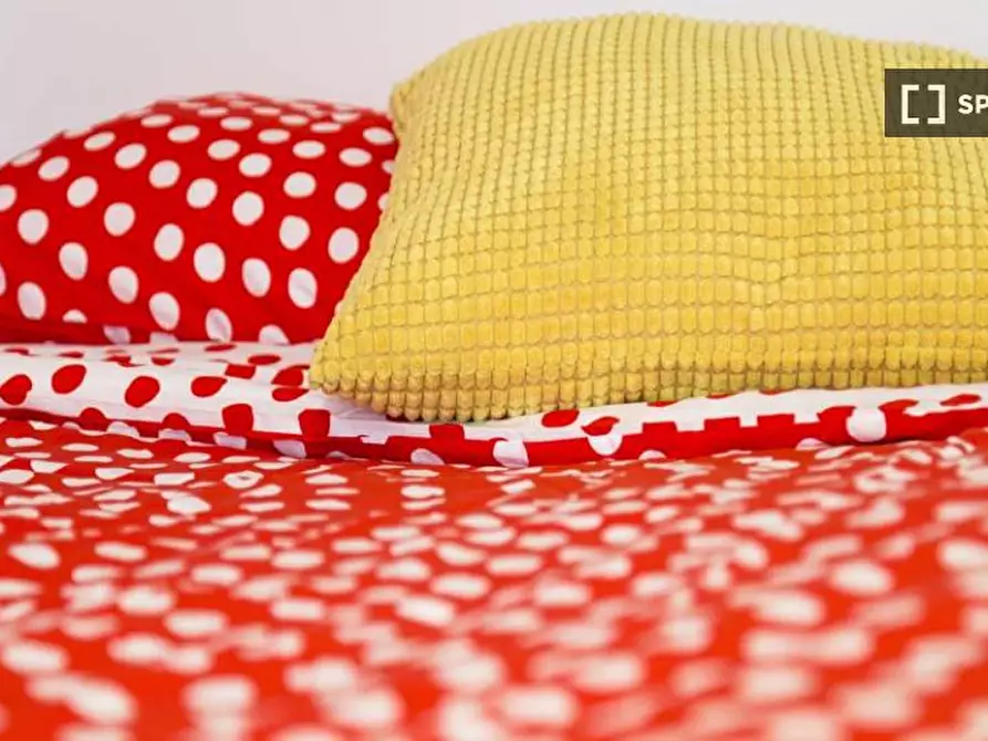 Immagine 2 di Camera condivisa in affitto  in Via Francesco Arese a Milano