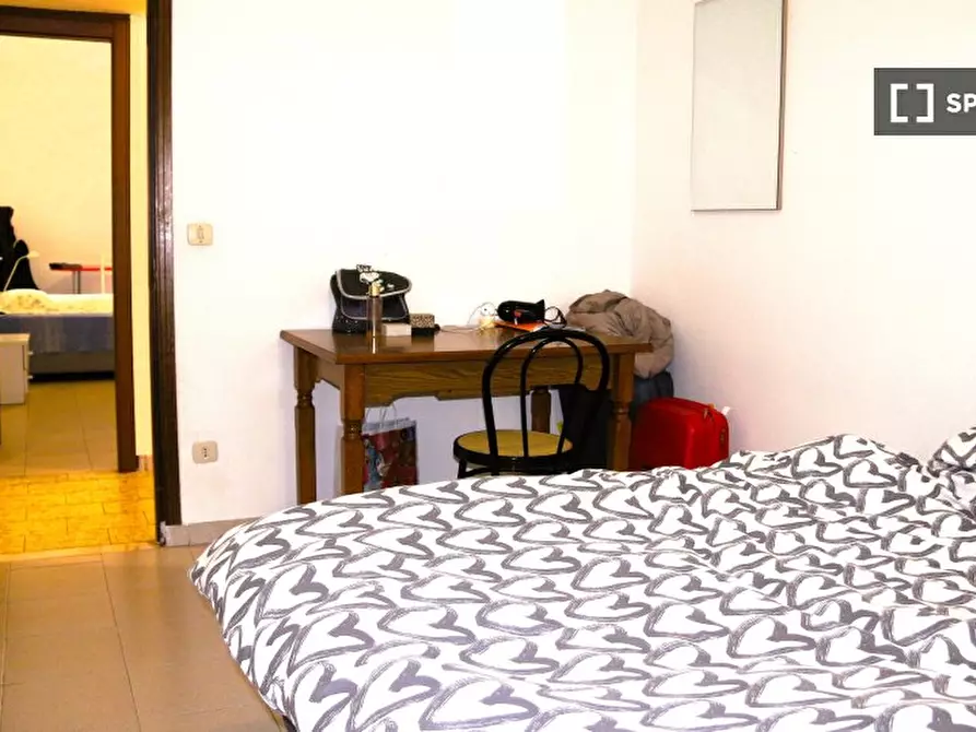 Immagine 11 di Camera condivisa in affitto  in Via Giuseppe de Robertis a Roma