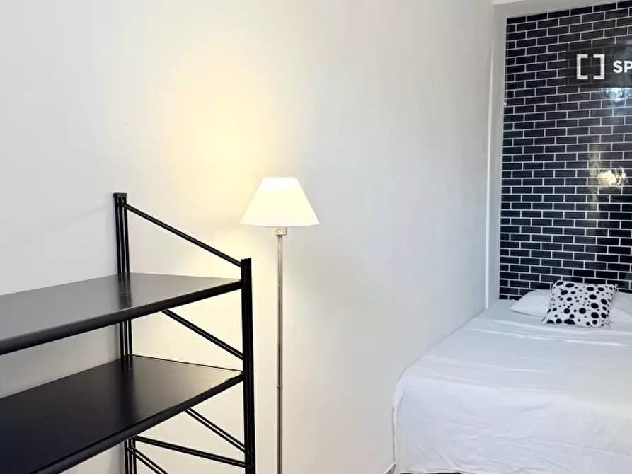 Immagine 12 di Appartamento in affitto  in Via Aversa a Roma