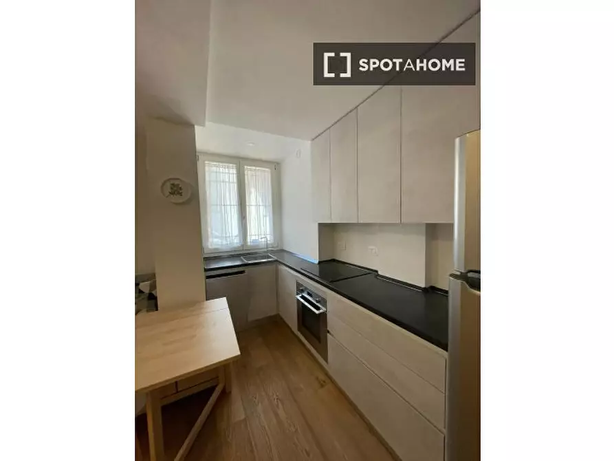 Immagine 14 di Appartamento in affitto  in Via Barberia a Bologna