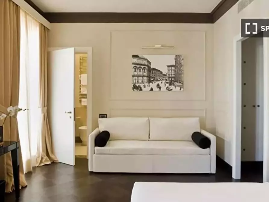 Immagine 15 di Camera condivisa in affitto  in Via dei Brunelleschi a Firenze
