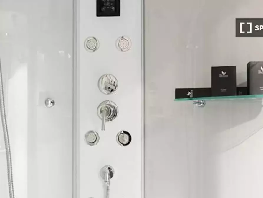 Immagine 15 di Appartamento in affitto  in Via Eurialo a Roma