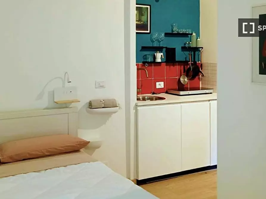 Immagine 10 di Ufficio in affitto  in Via Svezia a Roma