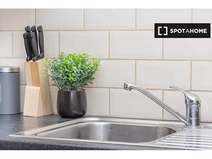 Immagine 2 di Appartamento in affitto  in Flata 1 Brick Ln a Enfield