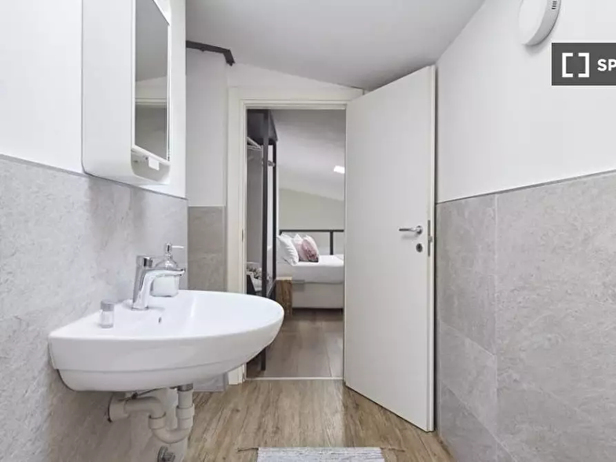 Immagine 7 di Ufficio in affitto  in Viale Belfiore a Firenze