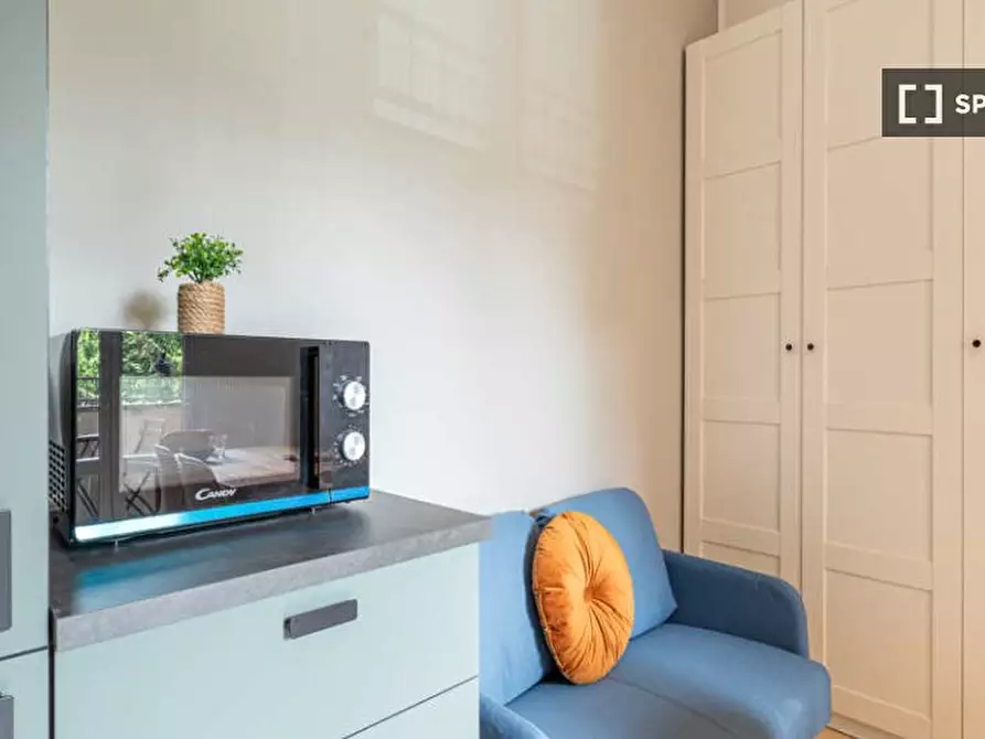 Immagine 10 di Camera condivisa in affitto  in Via Luigi Scrosati a Milano