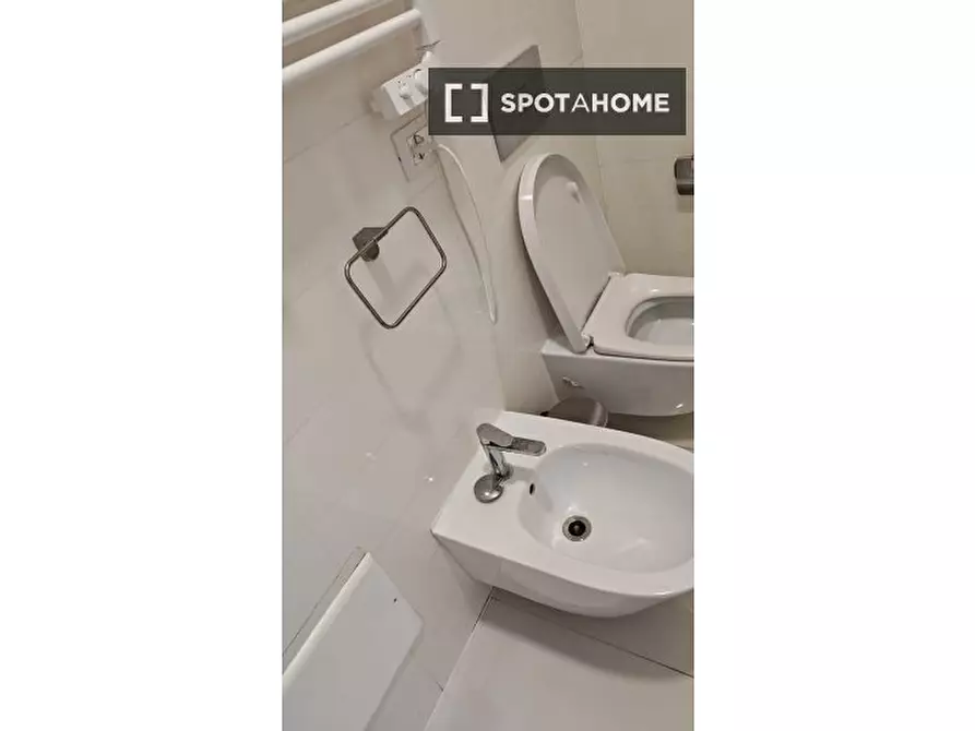 Immagine 6 di Appartamento in affitto  in Via Cesare de Lollis a Roma