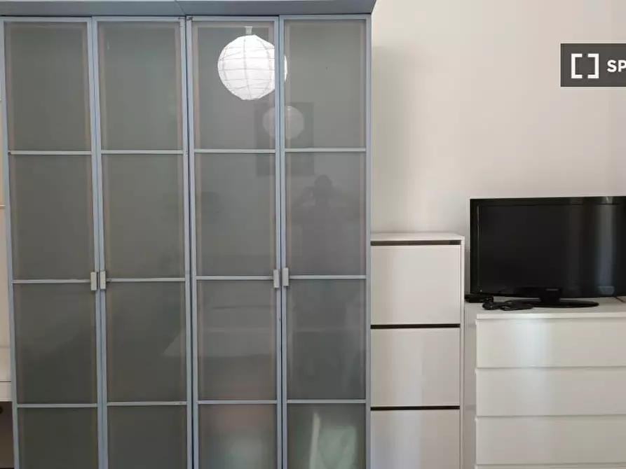 Immagine 12 di Camera condivisa in affitto  in Via Venezia a Genova