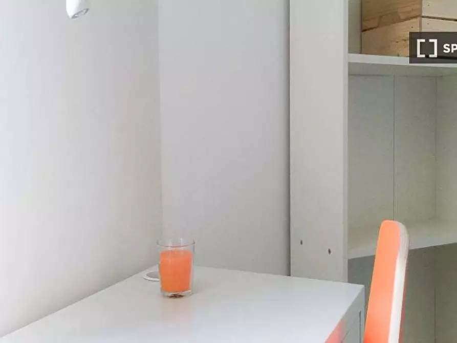 Immagine 2 di Camera condivisa in affitto  in Via Ariberto a Milano