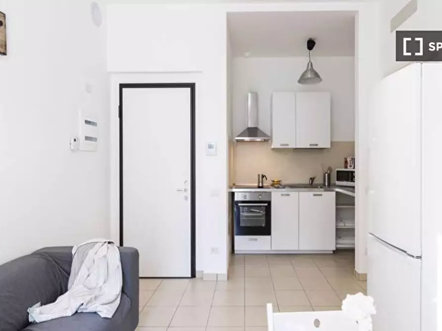 Immagine 12 di Camera condivisa in affitto  in Via Gardone a Milano