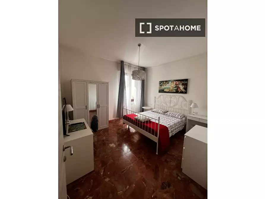 Immagine 2 di Camera condivisa in affitto  in Via Giacomo Carissimi a Firenze