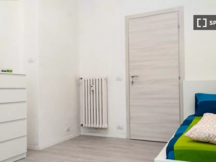 Immagine 2 di Camera condivisa in affitto  in Piazza Tancredi Galimberti a Torino