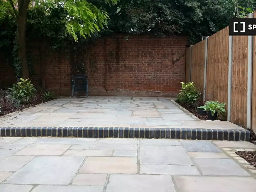 Immagine 8 di Camera condivisa in affitto  in Barnsdale Ave a Poplar