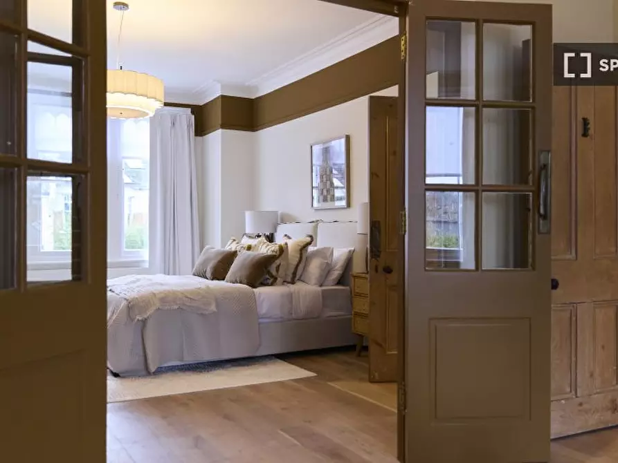 Immagine 9 di Appartamento in affitto  in Rosebery Rd a Tottenham