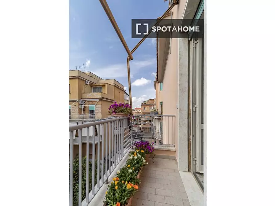 Immagine 13 di Appartamento in affitto  in Via dei Torriani a Roma