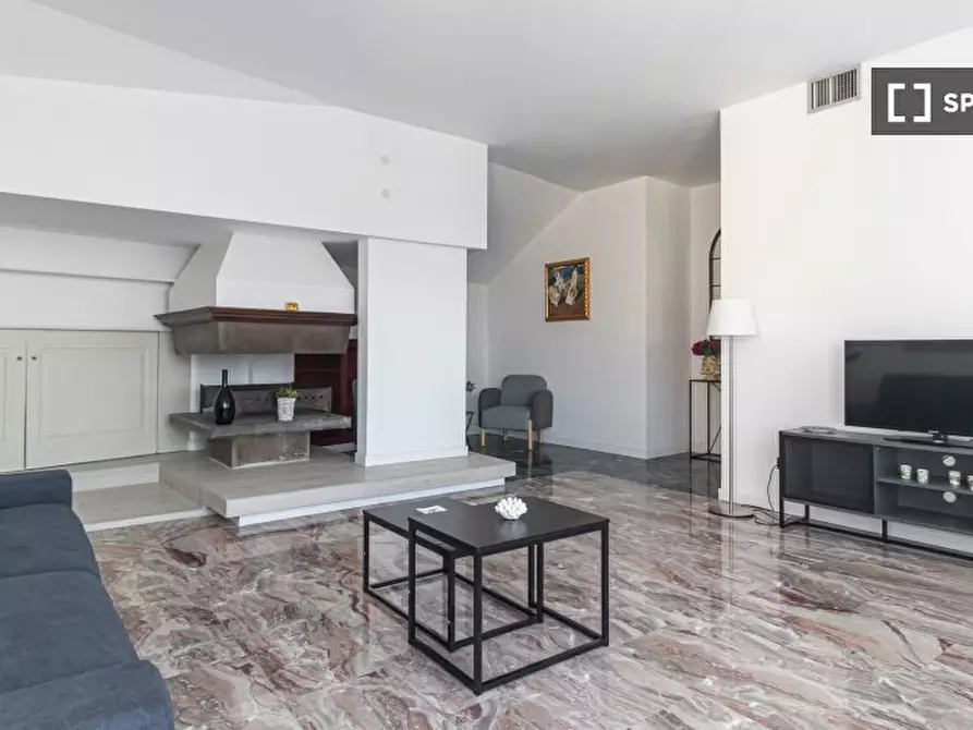 Immagine 1 di Appartamento in affitto  in Piazza Sant'Ambrogio a Milano