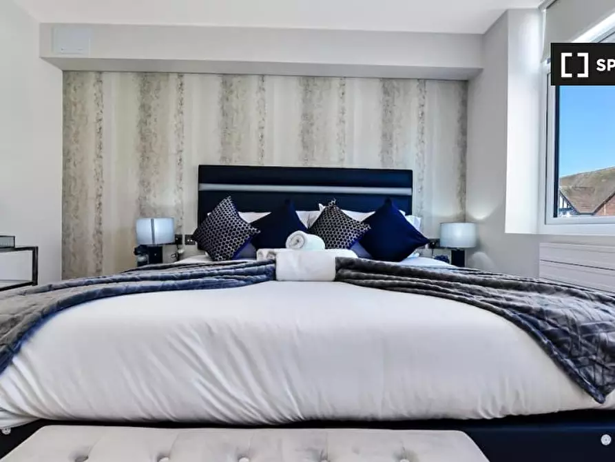 Immagine 15 di Appartamento in affitto  in Flat Goldman House - 122 Wembley Park drive HA9 8HP a Brent