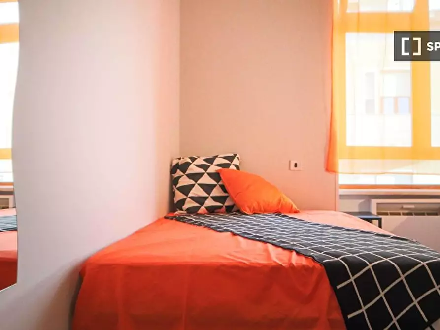 Immagine 1 di Camera condivisa in affitto  in Via tigellio a Cagliari