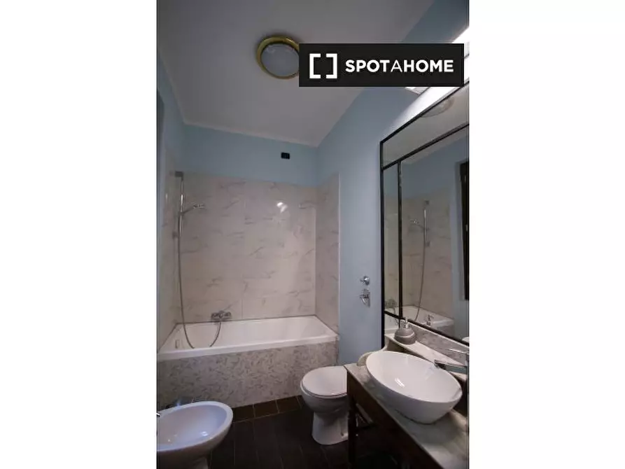 Immagine 4 di Appartamento in affitto  in Via dei Piatti a Milano