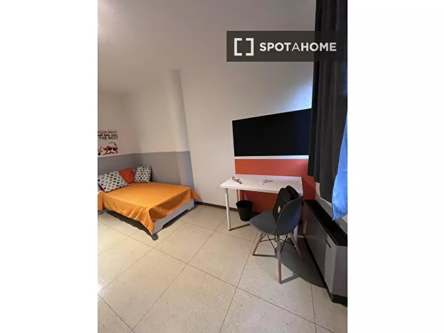 Immagine 2 di Camera condivisa in affitto  in Del Brennero a Trento