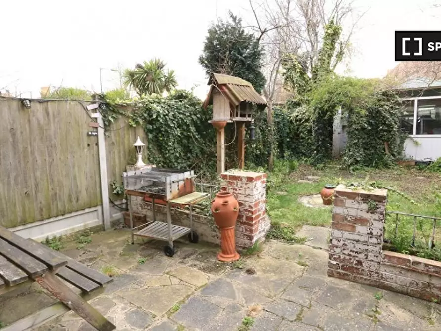 Immagine 11 di Camera condivisa in affitto  in Warley St a Poplar