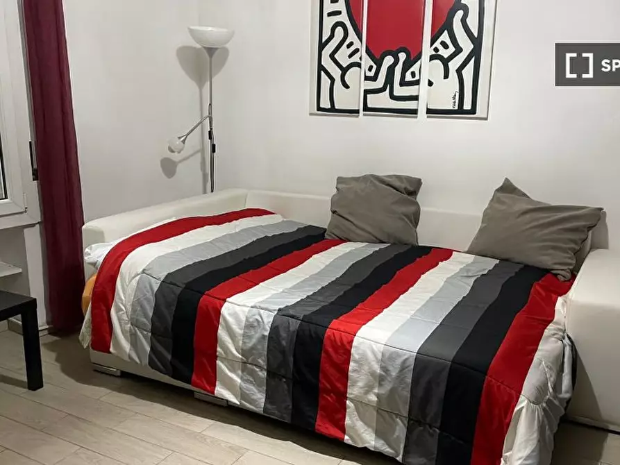 Immagine 2 di Camera condivisa in affitto  in Piazza Agrippa a Milano