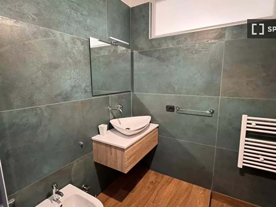 Immagine 13 di Camera condivisa in affitto  in Via Damaso Cerquetti a Roma