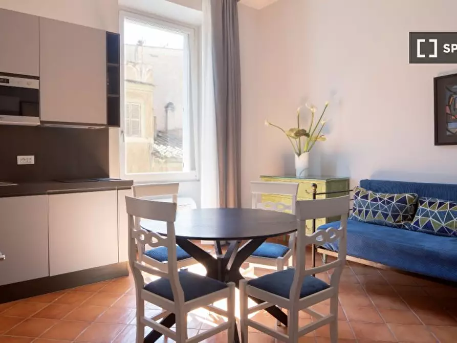 Immagine 1 di Appartamento in affitto  in Via Cavour a Roma